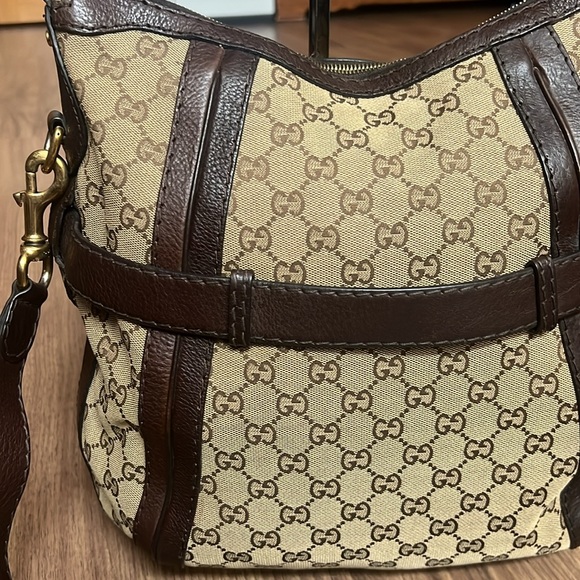 A295 - ๐ฏ% authentic Gucci shoulder bag - Picture 8 of 16